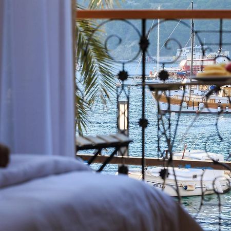 Seafront Rooms Koluna Komiza Exterior photo